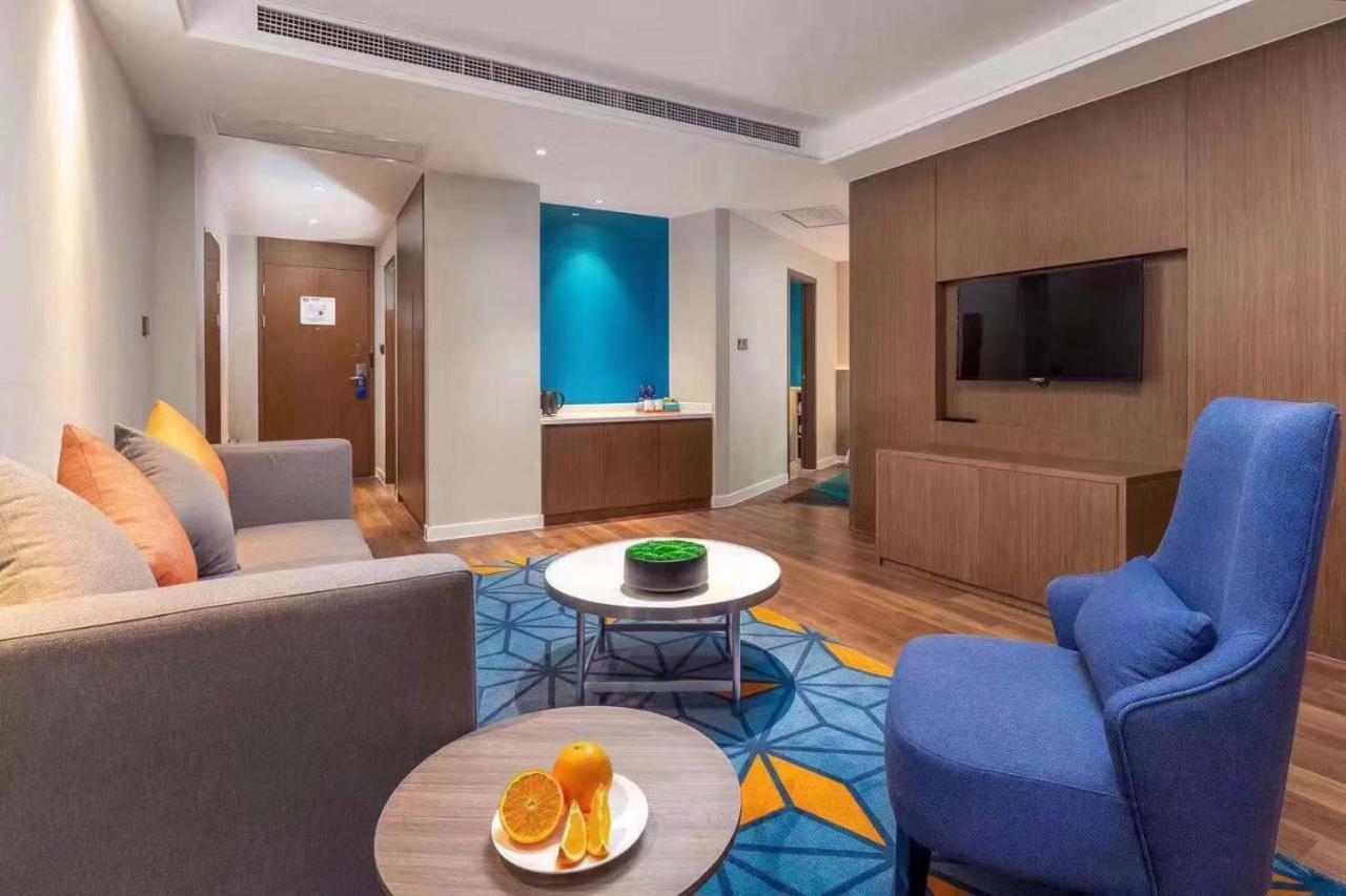 Holiday Inn Express - Wuhan Optical Valley By Ihg Exterior foto